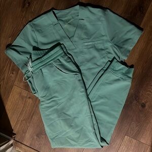 COPY - Jaanuu Green Scrub Set